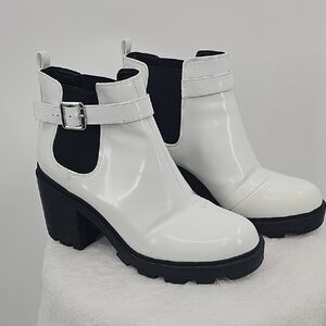 Mix No. 6 White & Black Heeled Ankle Boots Size 9 1/2